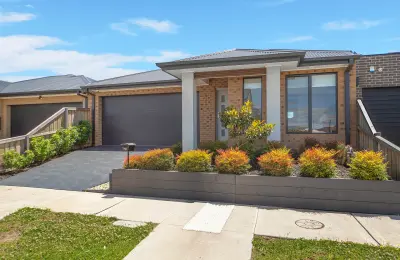 73 Silver Drive Diggers Rest, VIC 3427